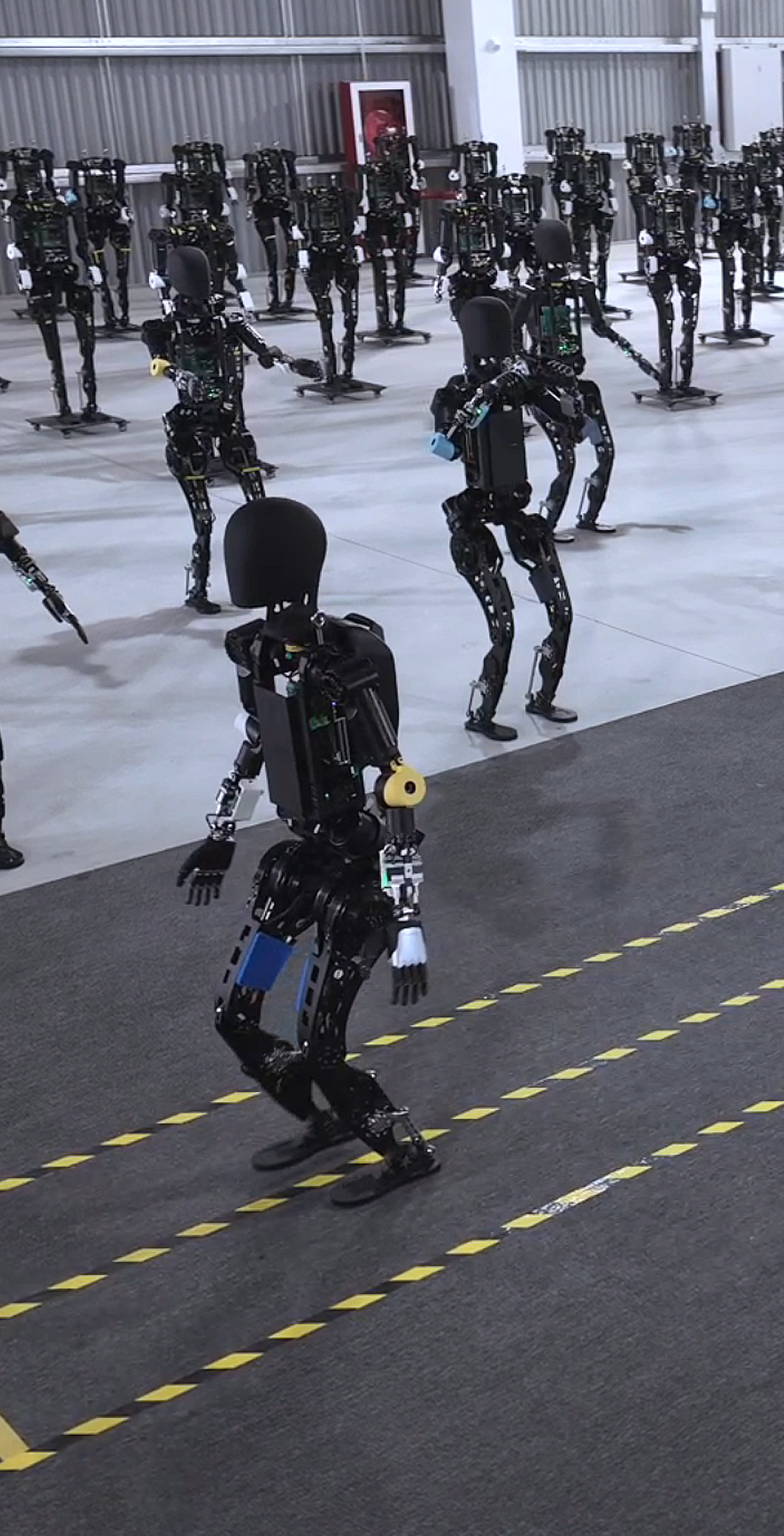 人生就是博开启通用机器人商用量产